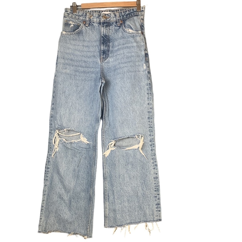 Zara Wide Leg High Waisted Cropped 25” Distressed Light Wash Denim Jeans Size 4